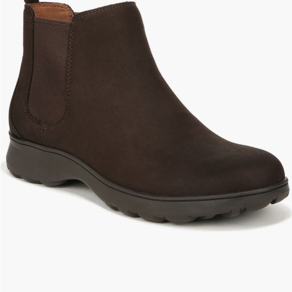 Vionic waterproof evergreen Chelsea chocolate boots NWT